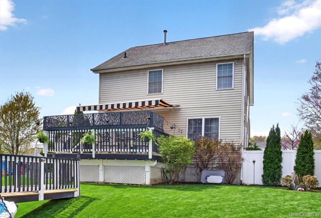 9 Pine Court, Montgomery, NY 12549