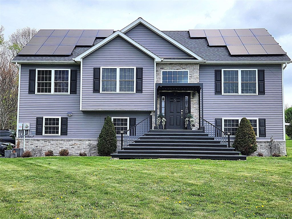 5 Anastasia Court, Salisbury Mills, NY 12577