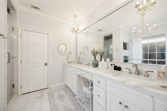 915 Waterloo Lake Drive, Denison, TX 75020