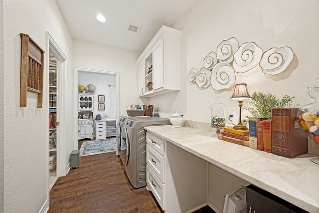 915 Waterloo Lake Drive, Denison, TX 75020