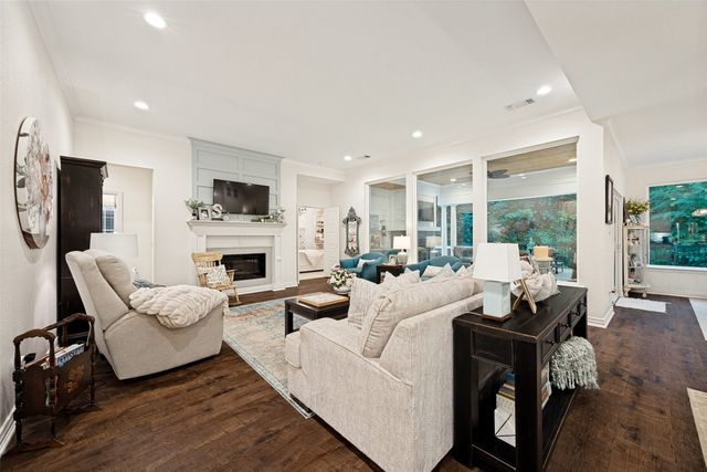 915 Waterloo Lake Drive, Denison, TX 75020