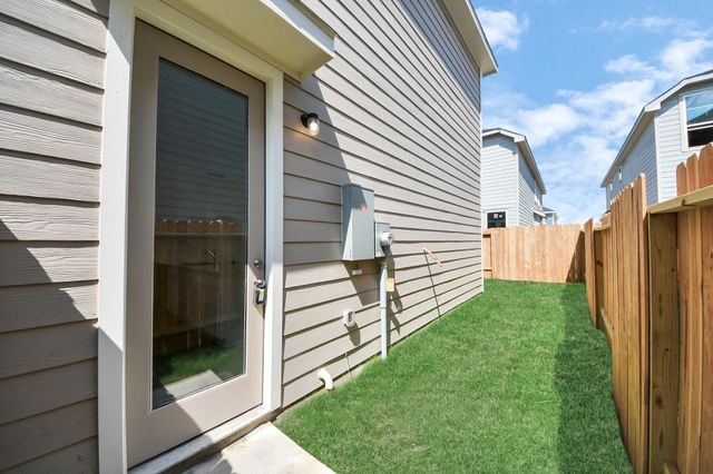 2205 Via Cami Lane, Houston, TX 77051