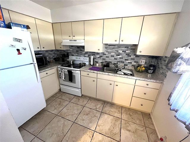 2100 9TH STREET, Sarasota, FL 34237