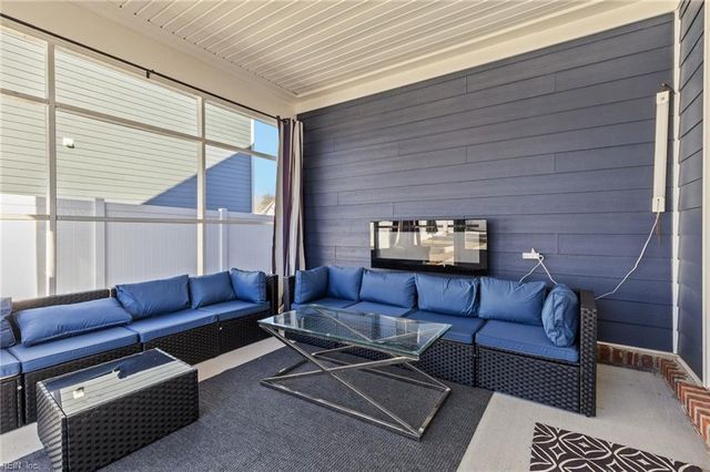 312 Maycox Lane, Chesapeake, VA 23322