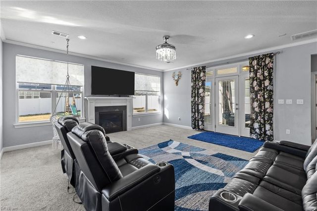 312 Maycox Lane, Chesapeake, VA 23322