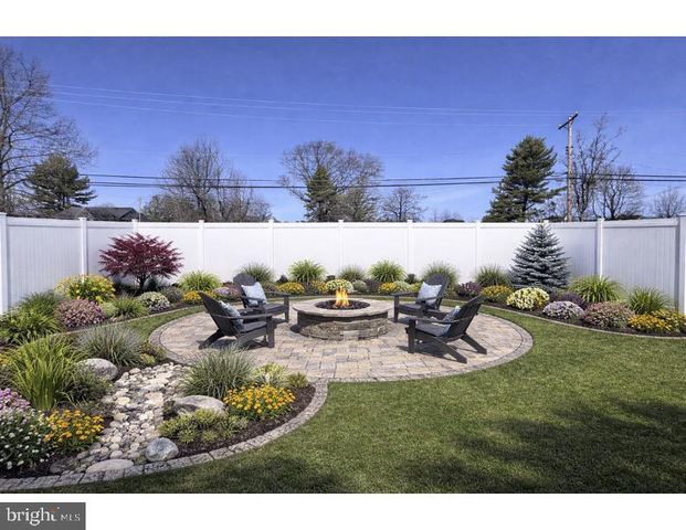 1030 IRON WORKS RD, Phoenixville, PA 19460