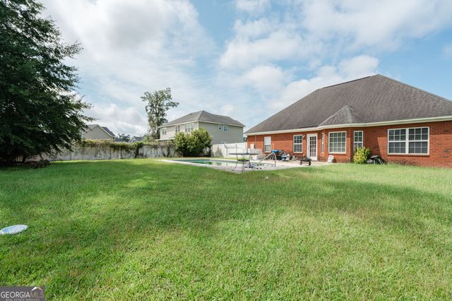 601 Red Oak Lane, Hinesville, GA 31313