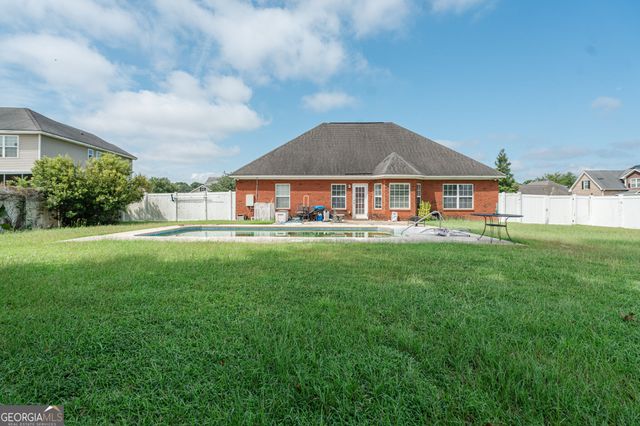 601 Red Oak Lane, Hinesville, GA 31313