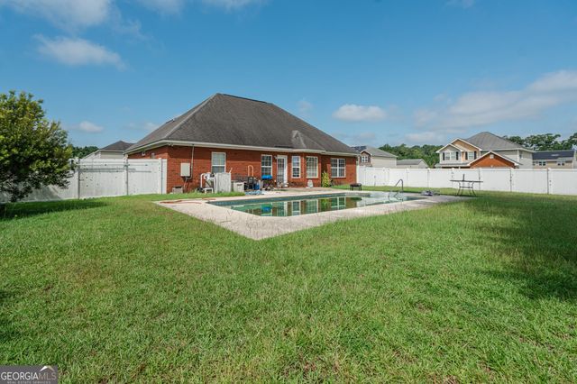 601 Red Oak Lane, Hinesville, GA 31313