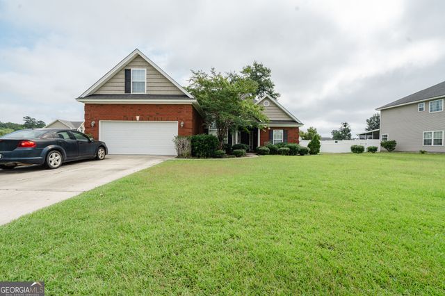 601 Red Oak Lane, Hinesville, GA 31313