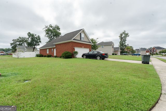 601 Red Oak Lane, Hinesville, GA 31313