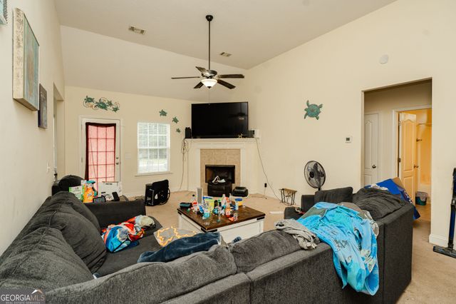 601 Red Oak Lane, Hinesville, GA 31313
