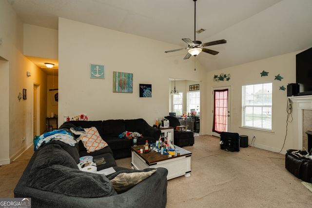 601 Red Oak Lane, Hinesville, GA 31313