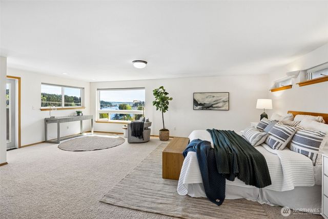 9226 Peacock Hill Avenue, Gig Harbor, WA 98332