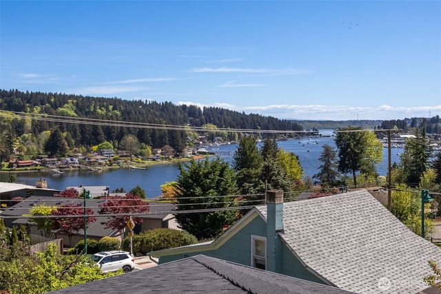 9226 Peacock Hill Avenue, Gig Harbor, WA 98332