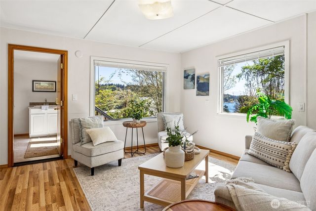 9226 Peacock Hill Avenue, Gig Harbor, WA 98332