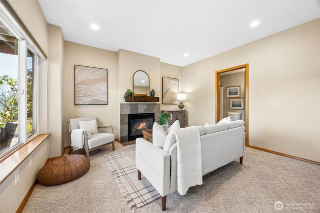 9226 Peacock Hill Avenue, Gig Harbor, WA 98332