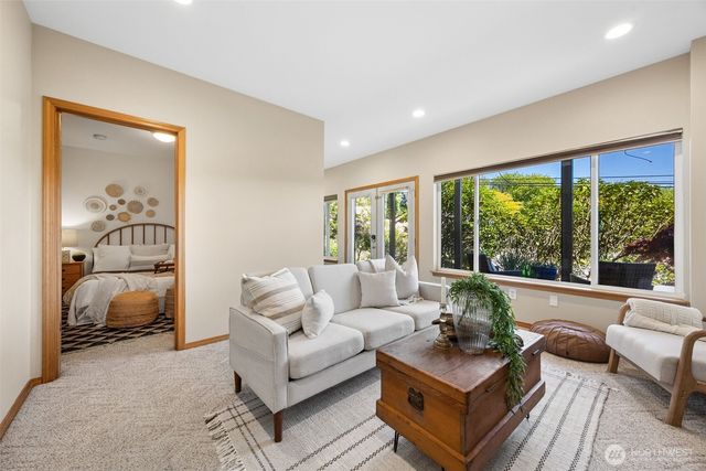 9226 Peacock Hill Avenue, Gig Harbor, WA 98332