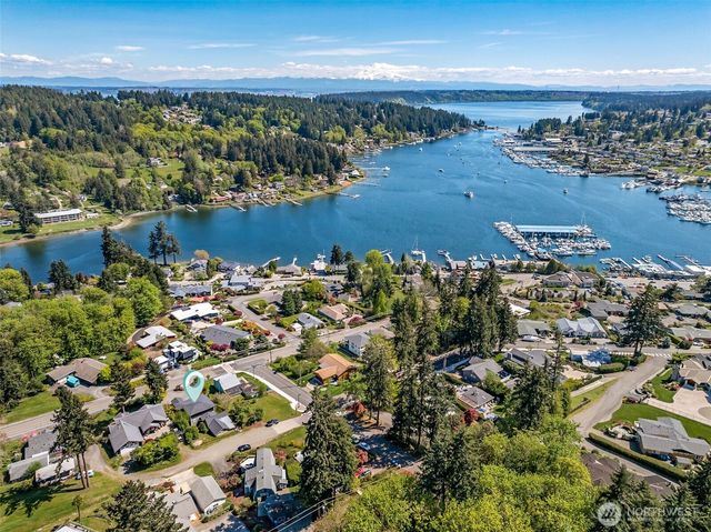 9226 Peacock Hill Avenue, Gig Harbor, WA 98332