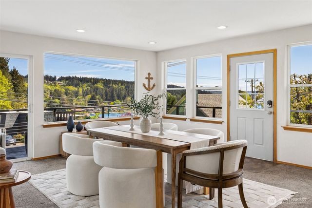 9226 Peacock Hill Avenue, Gig Harbor, WA 98332