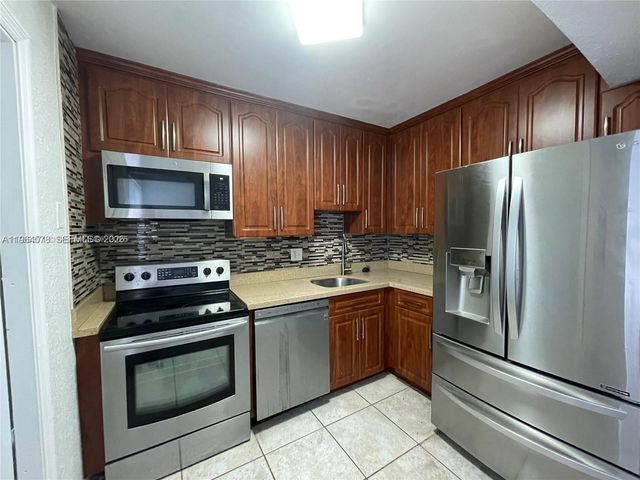 821 NW 46th Ave 821, Plantation, FL 33317