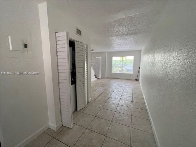 821 NW 46th Ave 821, Plantation, FL 33317