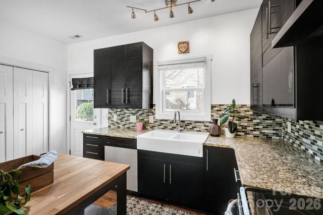 7 Mill Creek Loop, Asheville, NC 28806