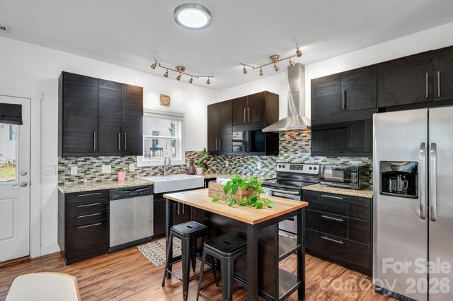 7 Mill Creek Loop, Asheville, NC 28806