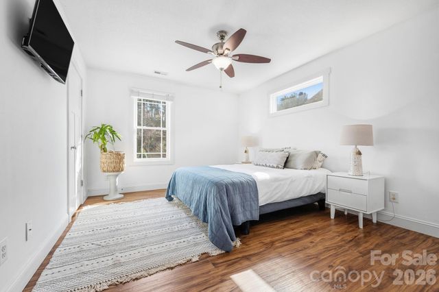 7 Mill Creek Loop, Asheville, NC 28806