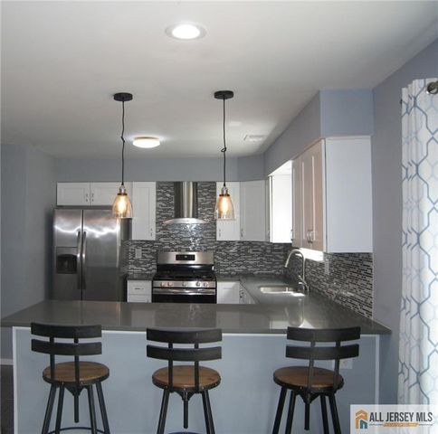141 Grantham Drive, Franklin, NJ 08873