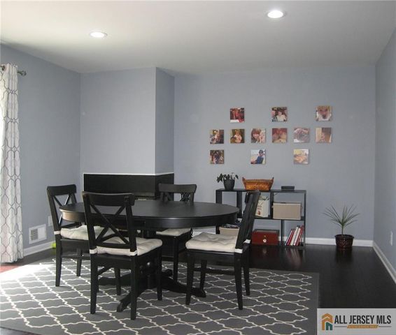 141 Grantham Drive, Franklin, NJ 08873
