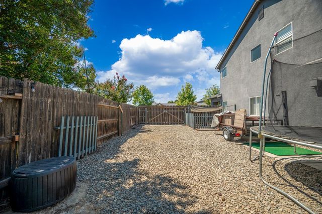 7005 Prelude Ln, Hughson, CA 95326
