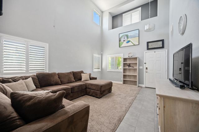 7005 Prelude Ln, Hughson, CA 95326