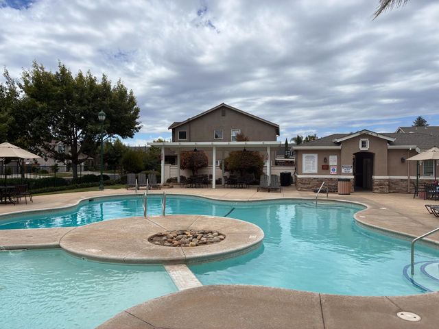 7005 Prelude Ln, Hughson, CA 95326