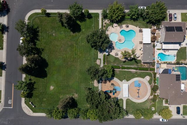 7005 Prelude Ln, Hughson, CA 95326