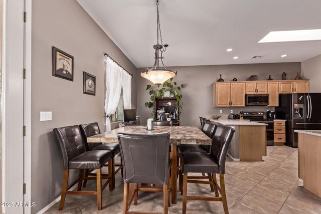 24620 W Quails Nest Lane, Wittmann, AZ 85361