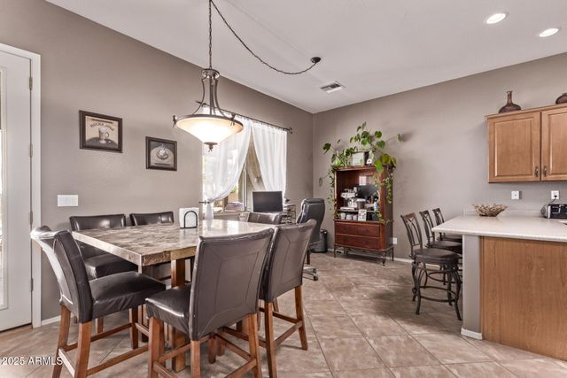 24620 W Quails Nest Lane, Wittmann, AZ 85361