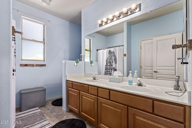 24620 W Quails Nest Lane, Wittmann, AZ 85361