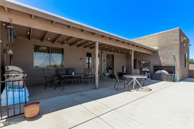 24620 W Quails Nest Lane, Wittmann, AZ 85361