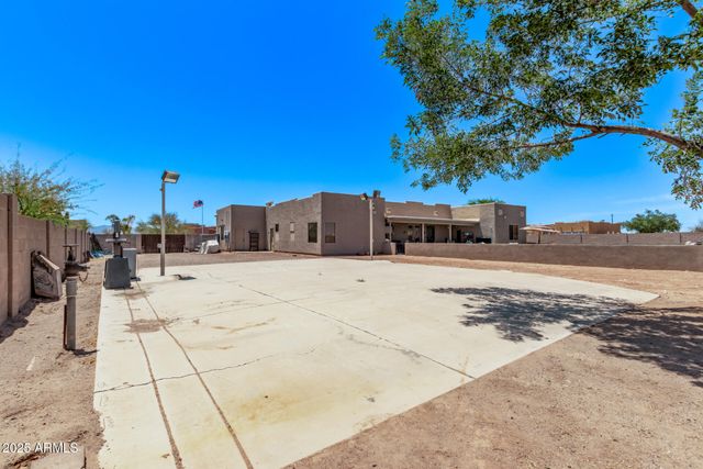 24620 W Quails Nest Lane, Wittmann, AZ 85361