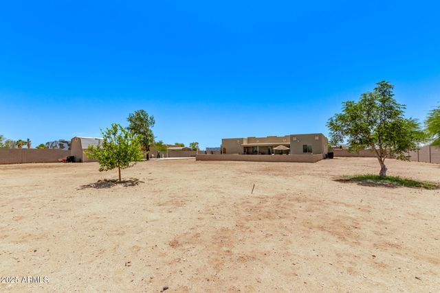 24620 W Quails Nest Lane, Wittmann, AZ 85361