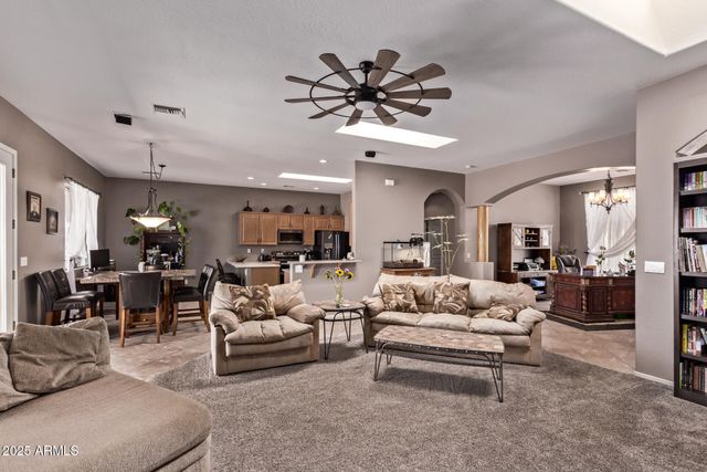 24620 W Quails Nest Lane, Wittmann, AZ 85361