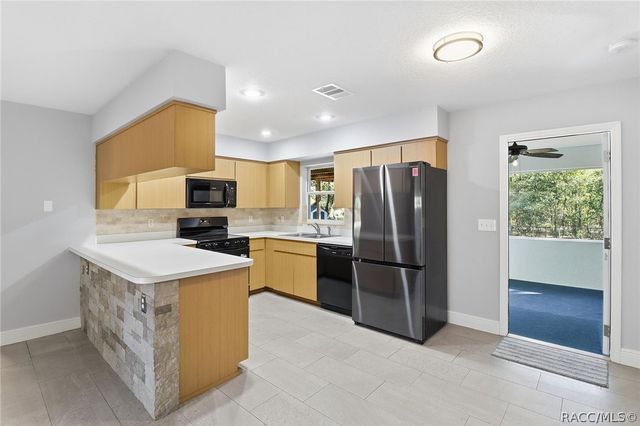 8156 W Basilico Street, Crystal River, FL 34428