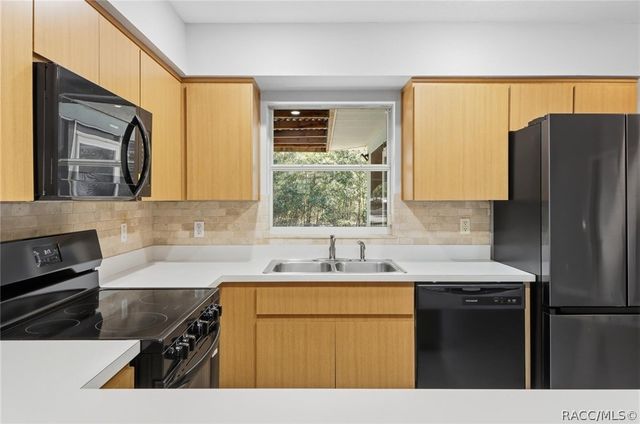 8156 W Basilico Street, Crystal River, FL 34428