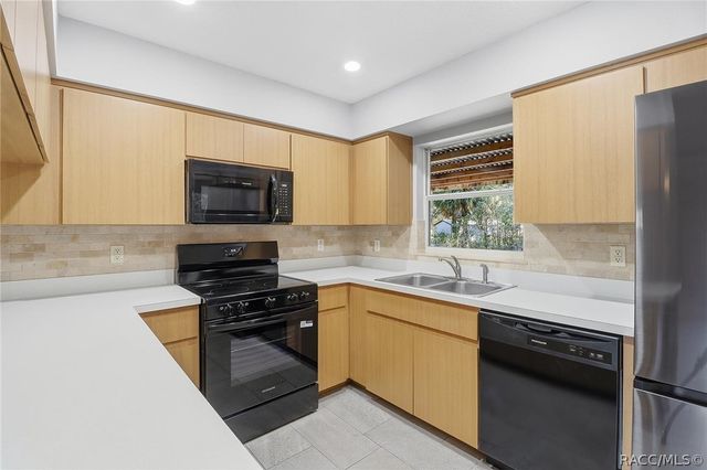 8156 W Basilico Street, Crystal River, FL 34428