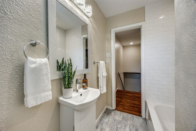 5010 N Hall Street, Dallas, TX 75235