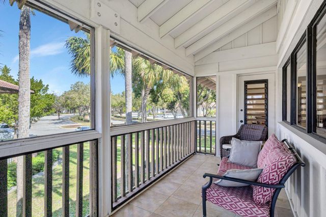 168 Brackenwood Road, Palm Beach Gardens, FL 33418