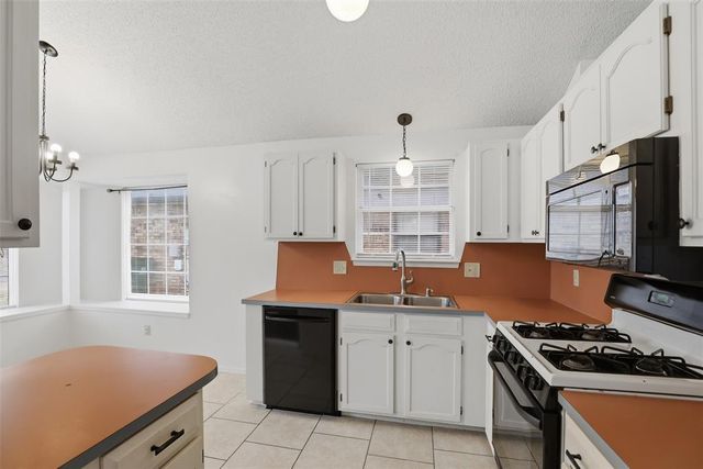 11421 Wallace Avenue, Oklahoma City, OK 73162