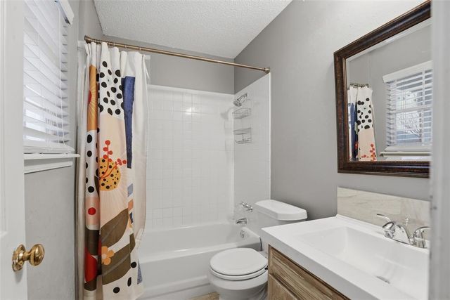 11421 Wallace Avenue, Oklahoma City, OK 73162