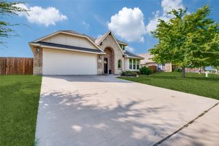 5041 W Fall Drive, Midlothian, TX 76065
